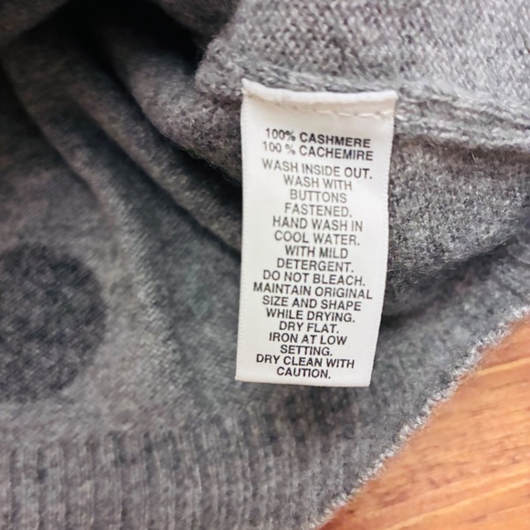 Saks Fifth Avenue Cashmere Polka Dot Sweater Womens Small Gray Black Soft *FLAW - Picture 4 of 9